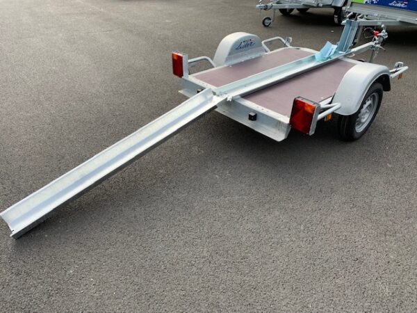 Porte-moto LIDER 39401 – Plancher + Rail + Rampe + Bloque-roue
