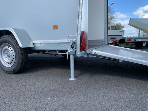 FOURGON LIDER 42960 – 260 x 155 x 177 cm – 1350 kg Freiné